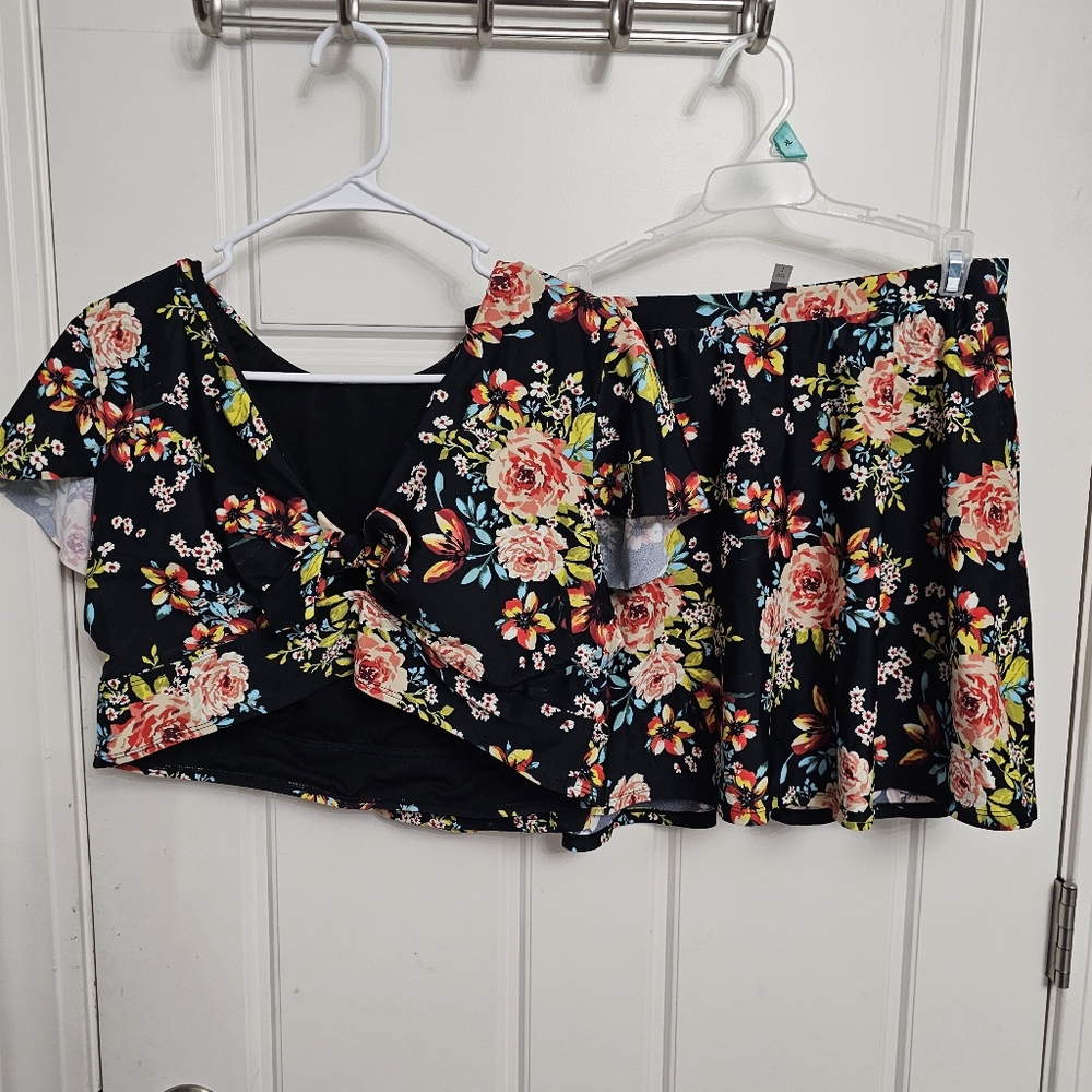 Torrid 2 piece swimsuit